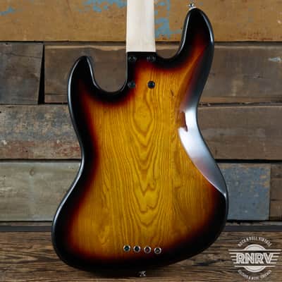 Lakland Skyline 4460, Rosewood, Sunburst B Stock image 2
