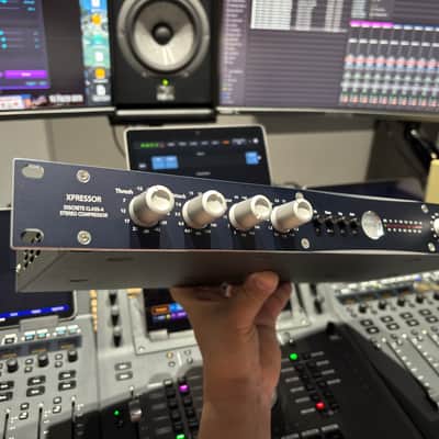 Elysia Xpressor Discrete Class-A Stereo Compressor - Latest Revision (Flat Buttons) image 2