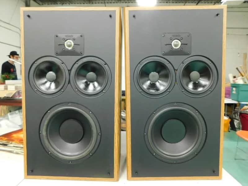 Polk Monitor 10 Series - walnut image 1