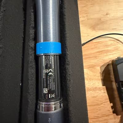 Sennheiser EW300 G4 Wireless Receiver + E835 Handheld Transmitter 2024 image 2