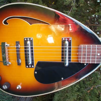 Danelectro Teardrop/Coral 1969 3-Color Sunburst Electric Guitar image 1