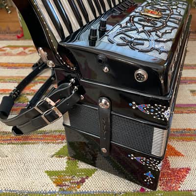 Baldoni American Polka Accordion with MIDI image 3