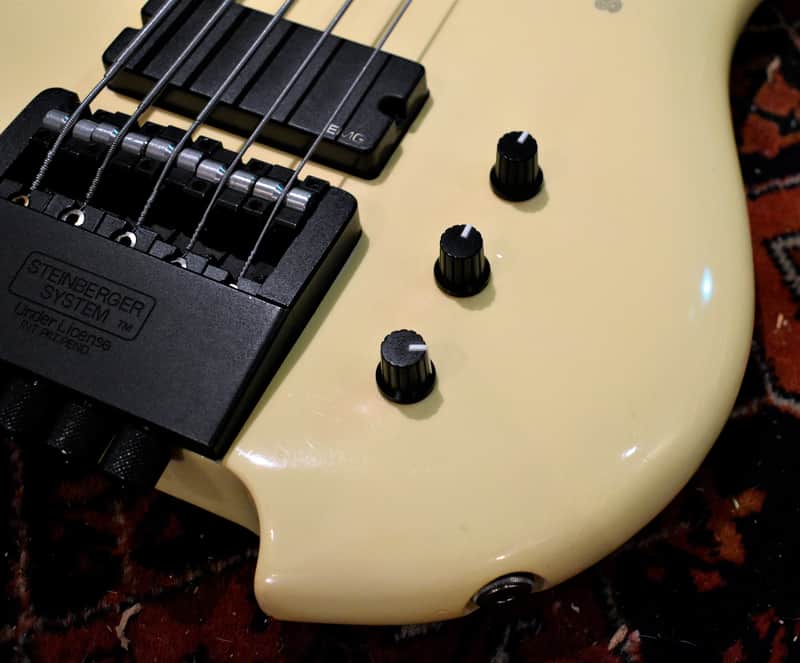 1991 Steinberger XQ-25 Five string bass 5 White Free Shipping | Reverb