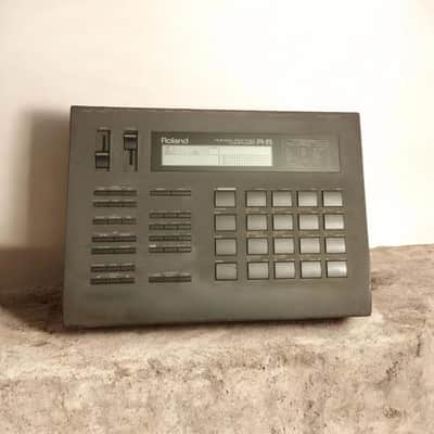 Roland R8 Rhythm Composer (Drum Machine) - One Owner - Studio Only - Free Bonus Electronic (SN-R8-04) Card 1980s - Black image 2