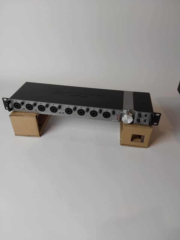 Zoom UAC-8 USB 3.0 SuperSpeed Audio Interface image 1