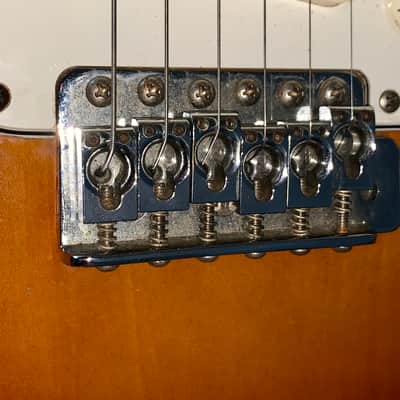 2002 Fender Stratocaster Electric guitar Made in the usa tweed Hardshell case image 3