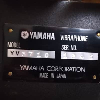 Yamaha YV3710 2010 Golden image 6