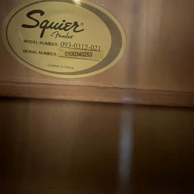 Squier 093-0315-021 Acoustic Guitar with Case 2000’s Lacquered image 5