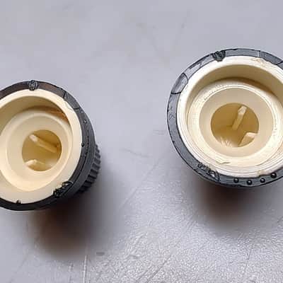 2pcs VGC Vintage Fender Amp 1990 Replacement Black Knobs w/ White Pointer image 5
