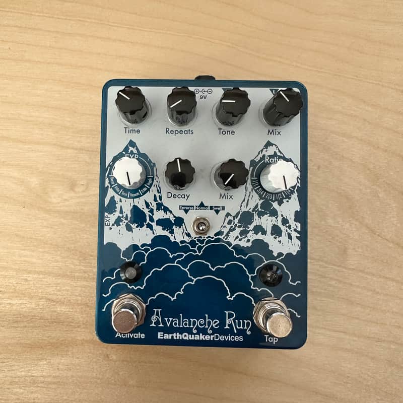 EarthQuaker Devices Avalanche Run Stereo Reverb & Delay with Tap Tempo