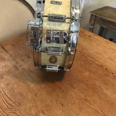 Rogers Dyna-Sonic 5x14" Wood Snare Drum with "Beavertail" Lugs 1963 - 1971 -  White Marine Pearl image 7