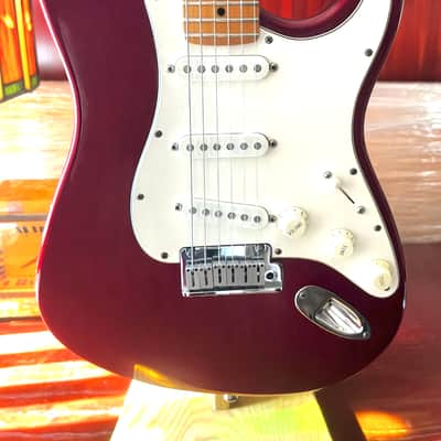 Fender 40th anniversary American Stratocaster 1996 - Candy apple red image 2