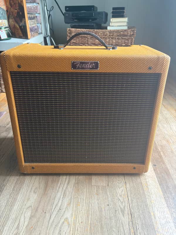 Fender Blues Junior Lacquered Tweed 15-Watt 1x12" Guitar Combo 2016 - Present - Lacquered Tweed image 1