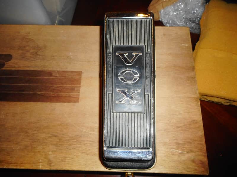 Vox Wah V846 1970 - Black/Chrome (Red Halo)w/bag image 1