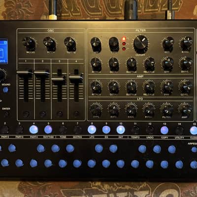 Roland SH-4D Polyphonic Desktop Synthesizer 2023 - Present - Black image 1