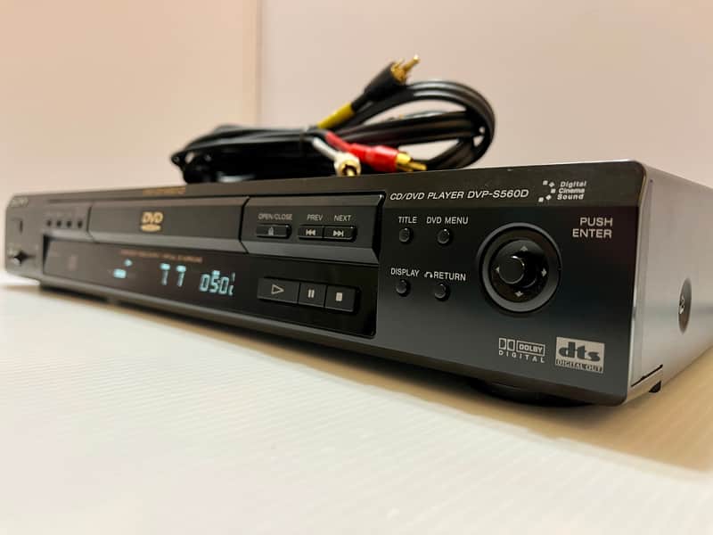 Sony DVP-S560D CD/VideoCD/DVD Player 2000 - Black image 1