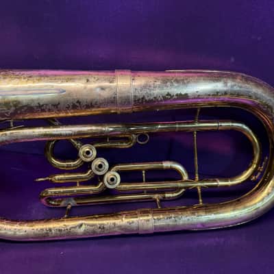 King 625 front bell baritone - Lacquer image 13
