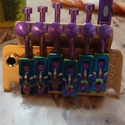 Floyd Rose 1000 "1 of a kind!" with Carbon Fiber arm, D-tuna and titanium parts, brass block & tuners 2025 - Gold/Purple image 2