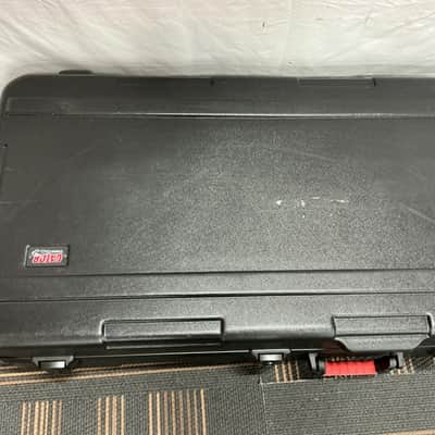 Gator GTSA-KEY76 TSA Series ATA Molded Deep 76-Key Keyboard Case 2010s - Black image 2