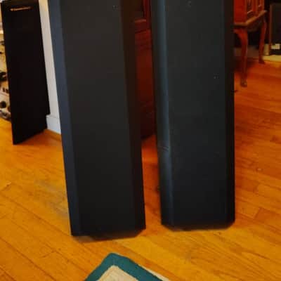 Boston Acoustic Lynnfield VR30 speakers and Boston Acoustic VR12 center speaker in excellent condition -2 2000's image 2