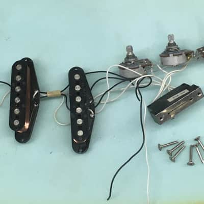 1989 Fender Japan MIJ FujiGen Loaded Strat Flat Pole Pickups Full Wiring Harness image 9