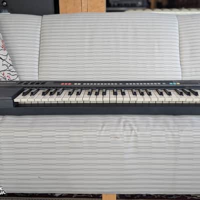 Casio Casiotone CT-370 49-Key Keyboard - Used image 3