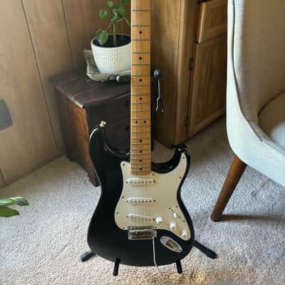 Fender Standard Stratocaster Black Solid Body Electric Guitar 2017 - Gloss Polyester image 4