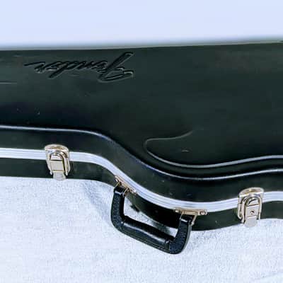2002 Fender American Deluxe Stratocaster with Maple Fretboard - Montego Black image 24