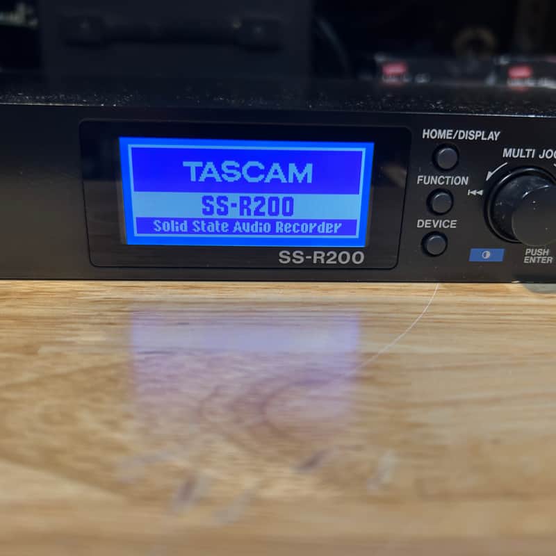 TASCAM SS-R200 Solid State Recorder - nice image 1