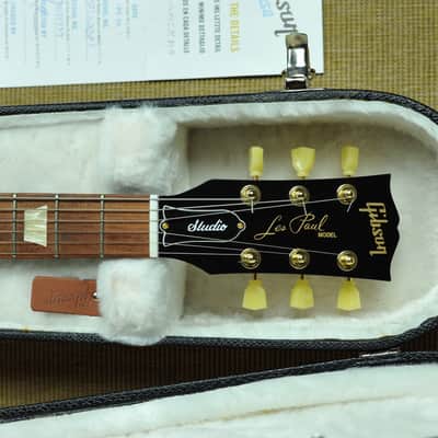 Gibson Les Paul Studio 2012 - Ebony Black with Gold Hardware image 3