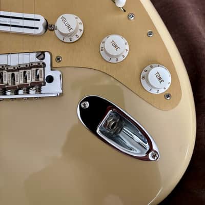 Fender Limited Edition American Professional Stratocaster Rosewood Neck 2020 Desert Sand image 4