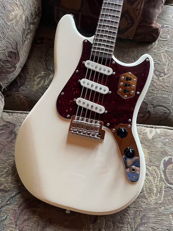 Squier Paranormal Cyclone | Reverb Canada