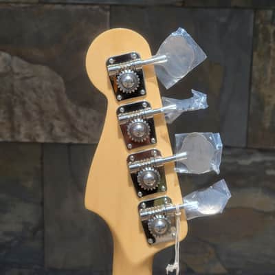 Fender Made in Japan Limited International Color Precision Bass®, Rosewood Fingerboard, Maui Blue image 10