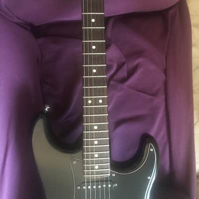 Fender Stratocaster made in USA year 2012 Black image 6