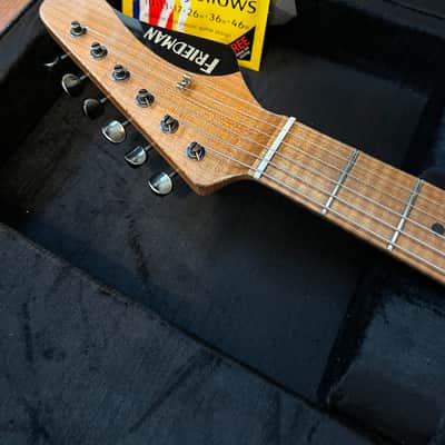 Friedman Vintage T 2024 - Roasted Flame Maple Neck - Shell Pink Over 3TSB image 5