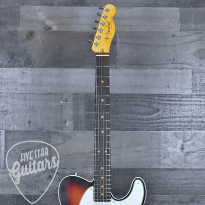 Pre-Owned Fender American Ultra Luxe Vintage '60s Custom Telecaster - 3-Color Sunburst with Hardshell Case image 4