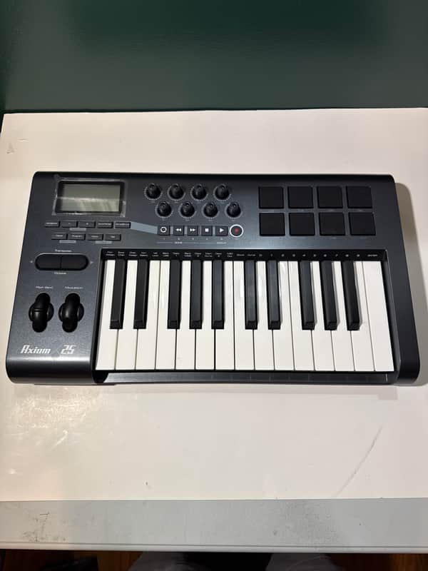 M-Audio Axiom 25 Key USB MIDI Controller - Black
