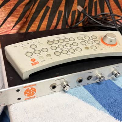 Dangerous Music MONITOR ST Remote-Controlled Stereo Monitor Controller 2005 - 2020 - Silver image 2
