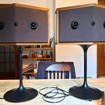 Bose 901 Series VI w/Tulip Stands and Restored EQ 1987 - Walnut image 2