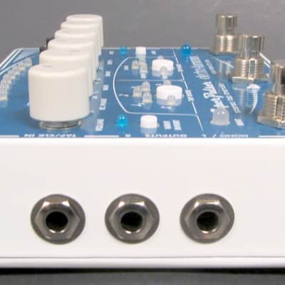 Mint Electro-Harmonix Super Pulsar Analog Stereo Tap Tremolo Mint Condition image 7