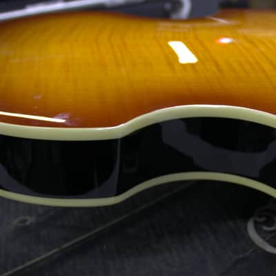 Epiphone Viola Bass - Sunburst image 8