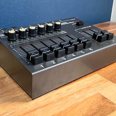 Amdek MXK-600 (Roland) 6 channel stereo mixer- Sweet size and tons of control image 2