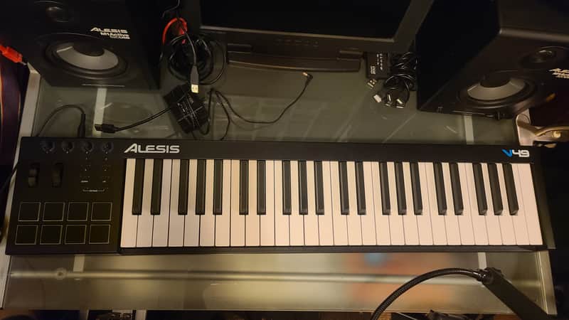 Alesis V49 49-Key USB MIDI Controller with Beat Pads 2017 - 2022 - Black image 1