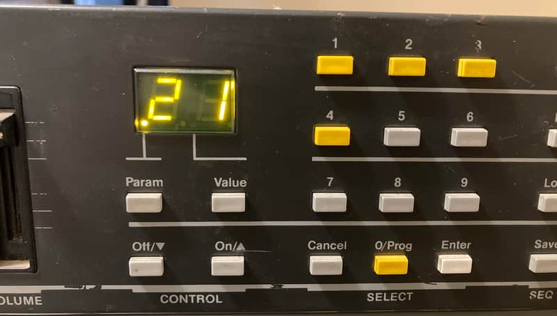Ensoniq Mirage 1986 - Black image 1