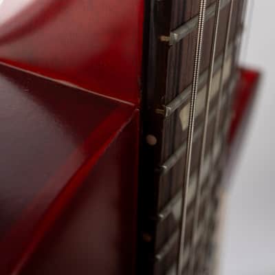 Gibson Les Paul Tribute Satin, Satin Cherry Sunburst | Demo image 12
