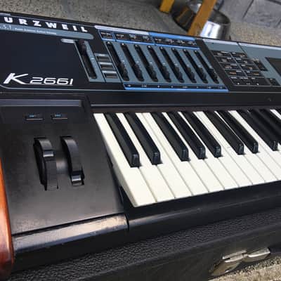 Kurzweil K2661 with extras image 2