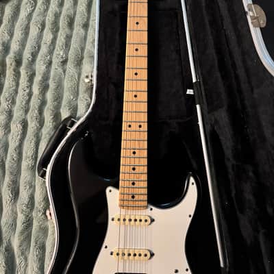 Fender American Standard Stratocaster HSS with Maple Fretboard 2008 - 2015 Black image 11