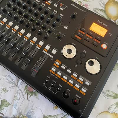 TASCAM Digital Portastudio DP 02 CF - Black image 7