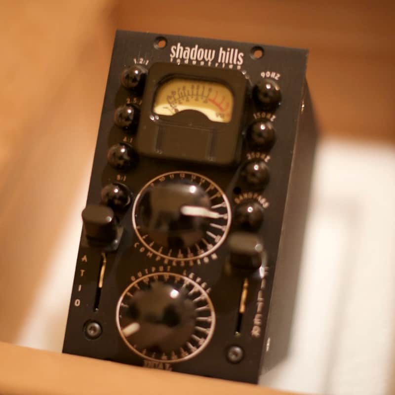 Shadow Hills Dual Vandergraph 500 Series Stereo Compressor | Reverb