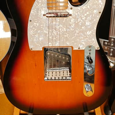 Fender American Standard Telecaster with Maple Fretboard 1998 3 Color Sunburst image 1